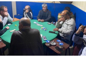 Kısıtlamalara rağmen kahvede kumara 28 bin lira ceza