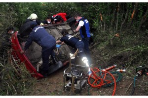 Malkara’da Otomobil Şarampole Devrildi; 1 Yaralı