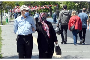 Tekirdağ'da tam kapanma sonrası sahilde yoğunluk