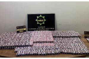 Yeşil reçeteye tabi 17 bin hap ve bonzai ile yakalanan sürücüye gözaltı