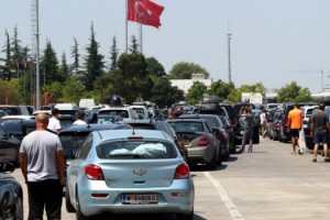 Kapıkule'de gurbetçilerin hüzünlü dönüş yolculuğu