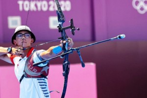 Milli okçumuz Mete Gazoz'a okulundan tebrik mesajı