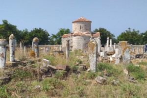 Enez’deki Osmanlı mezarlığının restore edilmesi isteniyor