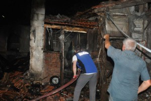 Malkara'da çıkan yangında ev kullanılmaz hale geldi