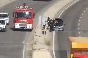 Malkara'da seyir halindeki otomobil alev aldı