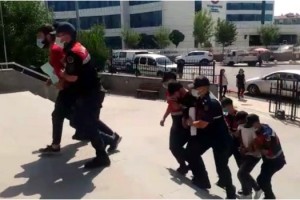 Uyuşturucuları 'Kekik var mı', 'Nane şekeri getir' şifreleriyle satmışlar