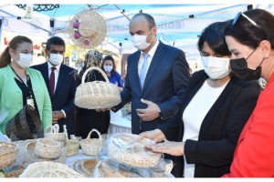 Edirne'de kadınların ürettiği el emeği ürünler, vatandaşlarla buluştu
