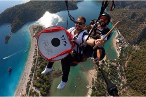 Havada, karada, deniz altında davul çaldı