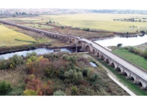 Tarihi Uzunköprü, trafiği kapatılıp restorasyona alındı