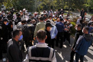 Tekirdağ Valiliği önünde eylem yapan işçilere müdahale