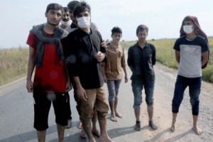 Yunan güvenlik güçleri, dövüp elektrik verdikleri göçmenleri Türkiye'ye geri itti