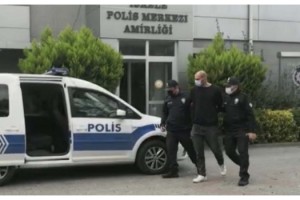 Anne ve iki çocuğuna çarpan motosikletli yakalandı