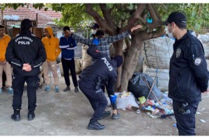 Çekçek ile atık toplayan yabancılara operasyon: 112 gözaltı