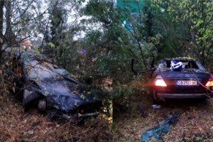 Otomobil şarampole uçtu: 1 ölü, 4 yaralı