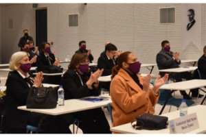 Kadına şiddete karşı 'maskeli' tepki