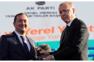 Süleymanpaşa Belediyesi, gençlere yatırımın ödülünü Cumhurbaşkanı Erdoğan'dan aldı