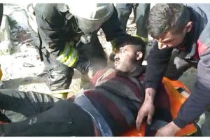 Hurda deposunda çıkan yangında 2 kişi dumandan etkilendi