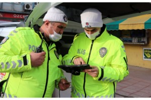 Yayalara yol vermeyen sürücüler, güvenlik kameralarında