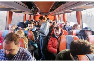 Ukrayna’dan tahliye edilen ilk kafile, Türkiye yolunda