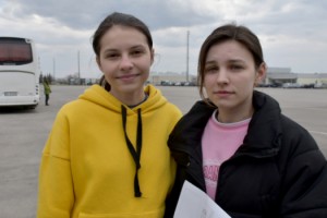 Ukraynalı kız kardeşler: Türkiye bizi savaşın içinden çıkardı