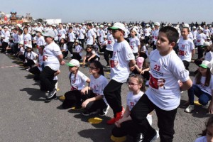 1920 öğrenci TBMM'nin açılışını Trakya halayı ile kutladı