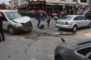 Lüleburgaz'da 3 aracın karıştığı kazada 1 kişi yaralandı