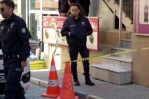 Tartıştığı husumetlisini tabanca ile yaralayıp polise teslim oldu