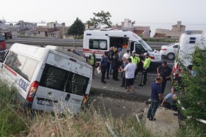Tekirdağ'da işçi servisi devrildi: 5 yaralı