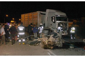 Tekirdağ’da kamyon ile otomobil çarpıştı: 1 ölü, 1 yaralı