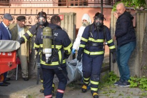 Yalnız yaşadığı evinde ölü bulundu