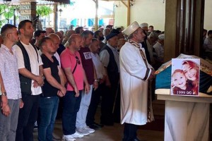 Boşandığı eşinin öldürdüğü Cansu ile oğlu toprağa verildi