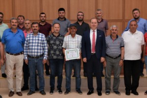 Edirne’de sezonun ilk buğdayı satıldı