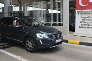 Tatil için gelen gurbetçilerin Kapıkule'den girişleri başladı