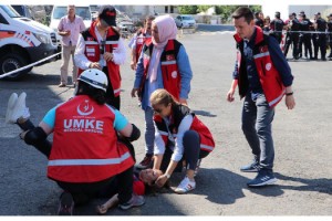 Tekirdağ'da 7,4 büyüklüğünde deprem tatbikatı
