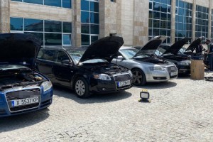 Bulgaristan plakalı araçlarla elektronik sigara kaçakçılığına 6 gözaltı