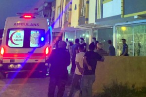 Evli çift, bıçaklı kavgada birbirini yaraladı