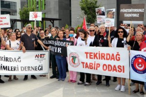 Tekirdağ'da sağlıkçılar doktor Karakaya'nın öldürülmesini protesto etti