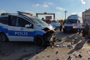 Tekirdağ’daki trafik kazasında 2 polis memuru yaralandı