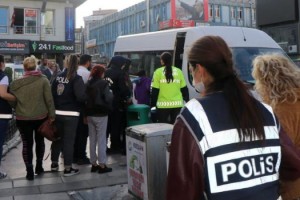 Keşan'da kadınlara fuhuş yaptıran 3 kişiye gözaltı