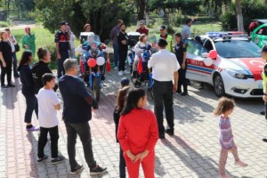 Kırklareli jandarmasından Sevgi Evi'ndeki çocuklarla etkinlik