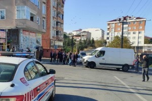 Minibüs ile otomobil çarpıştı; 5 yaralı