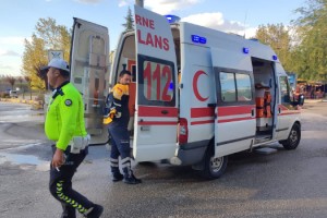 Motosikletten düşen annesini yaralı halde bırakıp kaçtı