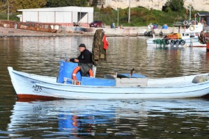 Palamut bolluğu yaşanan Karadeniz'de balıkçıların 'mayın' endişesi