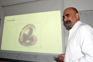 Prof. Dr. Yılmaz: Kamyon, otobüs kazalarında diskler mutlaka incelenmeli