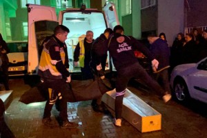 Sevgilisini bıçakla öldürdükten sonra intihar etti