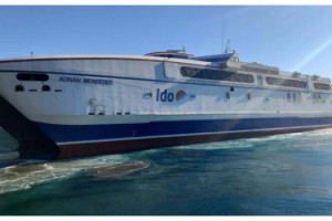 Adnan Menderes feribotu bölgeye yardımları bırakarak, depremzede misafirlerini alıp İstanbul İDO Yenikapı Terminaline geri döndü.