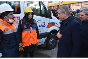 Davutoğlu yeniden deprem bölgesine gidiyor