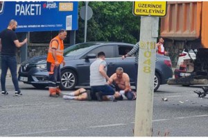 Otomobile çarpan motosiklet sürücüsü yaralandı