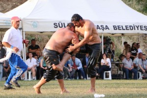 Hüseyin Pehlivan Yağlı Güreşleri'nde başpehlivan İsmail Koç oldu