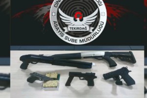 Tekirdağ’da silah operasyonunda 4 gözaltı